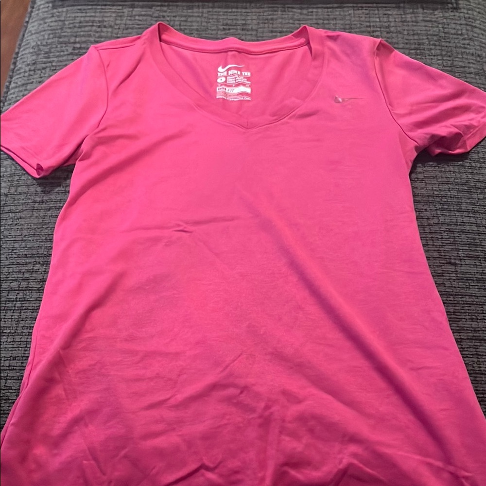 Nike Women's Fuchsia Short Sleeve Tee